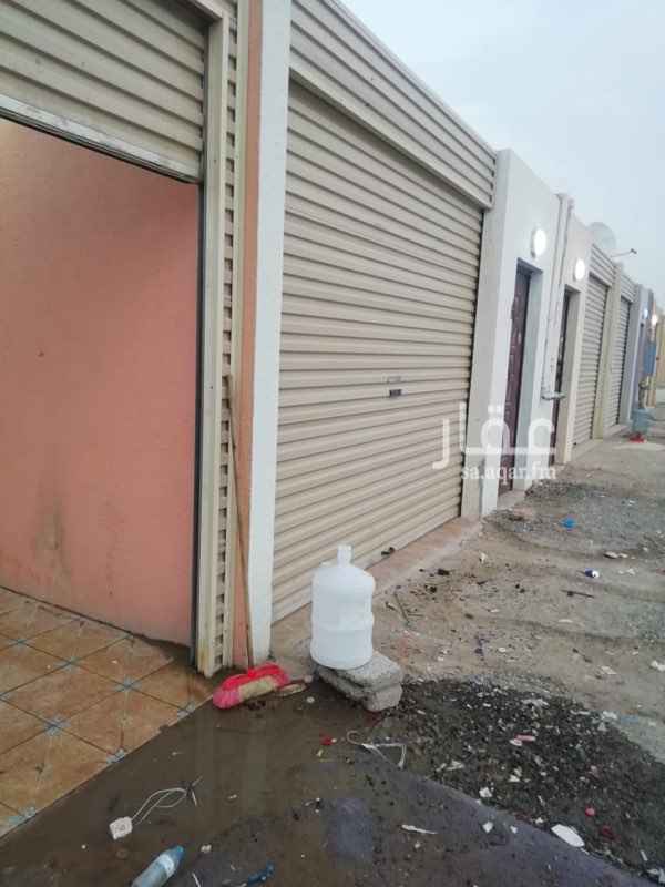 1740326 مجمع استراحات الأميرة مكون من ٨ استراحات عزاب
مكونة من :
١- غرفة ٥*٦ م بإضاءات لد ومخفية
٢- مدخل سيارة كراج
٣- حوش ٩*٥ م
٤- مطبخ صغير
٥- دورة مياه
*ملحوظة :- السعر شامل الكهرباء و الصيانة