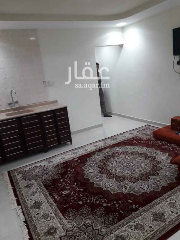 1271228 للايجار غرفة وصاله حمام مطبخ مفروش ومكيف شامل كهرباء وماء الايجار شهري الثقبه شارع مكه ٢١