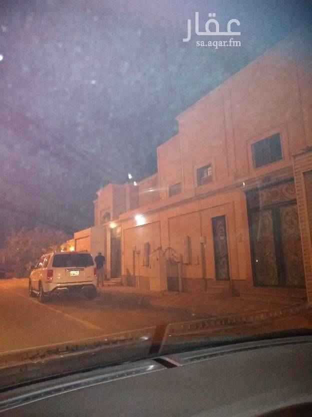1501594 الموقع:
فيلا للايجار في الدوحة(التلال). قريب حديقة وممشى تلال الدوحة وسيفوي التميمي الدوحة.
مساحة:255. , شمالية
المواصفات:
الدور الاول_ مجلستين وصالة كبير مفتوحة و المطبخ مفتوح(نظام امريكي حديث). ودورتين مياة. وحديقة تطل على الصالة الكبيرة وكراج.
الدور الثاني_ اربع غرف نوم كلها ماستر وصاله.
الدور الثالث_صالة كبيرة تصلح للاطفال واللغب، غرفة خامة و دورة مياة وغرفة غسيل. ايضا باب الى السطح.
"المكيفات راكبة و المطبخ راكب" يعني حياك تعال اسكن!