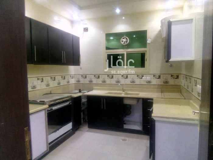 1635581 شقه للايجار دور اول فوق الارضى مجلس وحمام وصالة ومطبخ وغرفتين نوم وحمام جديده ديكورات فى السقف واضواء مخفيه مطبخ راكب مساحة الغرف ٤*٤ وتفتح على مرفق بجوار دوار الخنينى