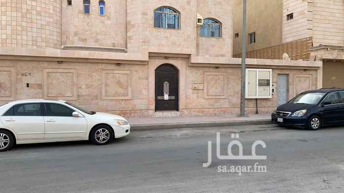 1544138 دور مكون من ثلاث غرف مع كل غرفه هناك دورة مياة مستقله ويوجد ايضاً غرفه نساء وصاله ويوجد مجلس ومقلط مع دورة مياة ويوجد ايضاً مطبخ متكامل ويوجد ايضا خزان غاز خارجي في الحوش وهناك مدخلين مستقلين للرجال والنساء ويوجد حوش مع مدخل مستقل للدور .