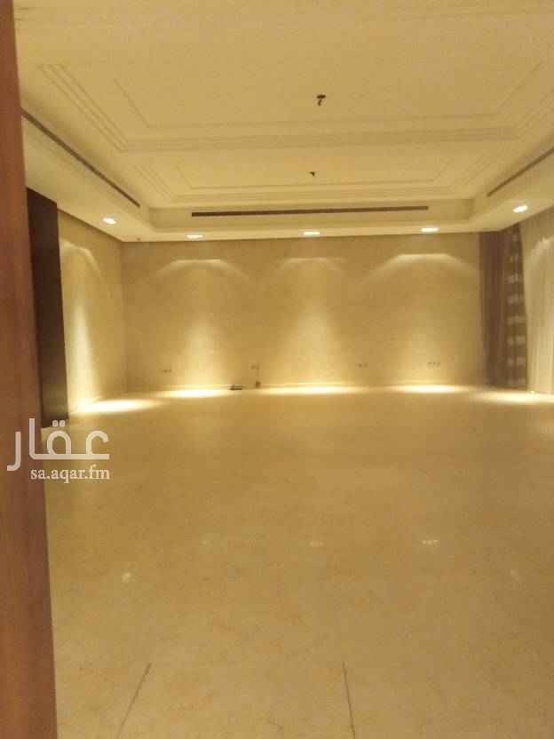 1635603 للبيع قصر لقطه بحي الشاطئ.
مساحة الأرض 2600متر
يتكون من قصرين قصر رائيسي سكن خاص وقصر استقبال ومطبخ وسكن خدم.
الفيلا الرئيسيه السكن الخاص تتكون من ٣ مجالس دور أرضي استقبال كبيره.
ودور اول ٤غرف نوم اجنحه وغرفة ملابس كبيره وصالون وسيرفز
الملحق يتكون من غرفتين كبار
المبنى الثاني
يتكون من استقبال أرضي مجلسين كبار جدا ومطبخ رئيس
والدور الأول غرفة سينماء كبيره وجناح خاص ومجلس استقبال كبير جدا جدا
واملخقات غرف خدم وتجهيزات.
يوجد حديقه كبيره ومسبح وملعب كبير
يوجد ملحقات خارجيه
مواقف سيارات