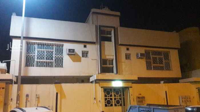 1411914 دور وشقتين وملحق عمر ١٨ سنه البيت نظيف وقدام حديقه ومدارس ومجمع اسواق شارع ١٥ شرق المساحه ٤٠٠ المطلوب مليون ريال