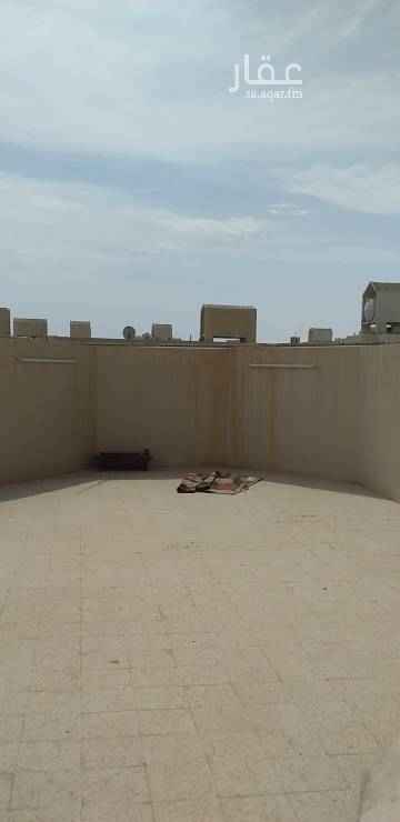 1753967 ملحق مع سطح فى فيلا مستخدم نظيف جدا ٥غرف وصاله و٢حمام ومطبخ مدخلين عداد مستقل مياه مشتركه مع سطح داخل الشقه
