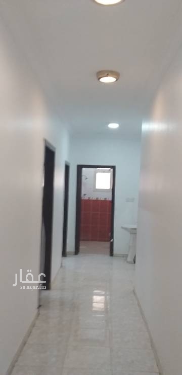 1763815 شقه فى فيلامجدده ٣غرف وصاله ٢حمام ومطبخ مدخلين عداد مشترك موقع الشقه شارع عسير مع الطايف