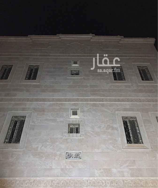 1741376 ٣ أدوار ( فله ٧ غرف + صاله + مطبخ + ٤ دورات مياه )
(٤ شقق من ٤غرف ومطبخ و٢دورة مياه) كل دور شقتين
بالإضافه إلى(غرفة حارس وحوش أمامي وموقف للسيارة)
بناء شخصي وشغل متعوب عليه ولا يعلى عليه👌🏻
هناك عقود وضمانات وفواتير بكل مافي المبنى محفوظ في دوسيه فكل مافي المبنى من مواد من الأجود والأغلى
الجاد فقط التواصل واتس 0533301516
وبالله التوفيق