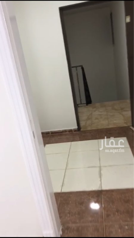 1714784 شقه غرفتين وصاله ومجلس ودورتين مياه ومطبخ