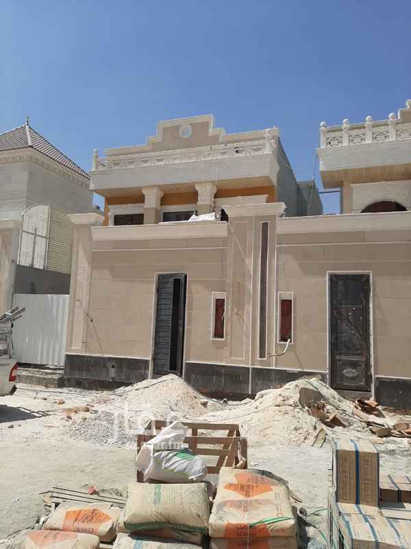 1752983 للبيع فيلا شغل راقى جدا
بحى حطين رياض الخزامى
المساحة 520 متر
شارع 20 شرقى
البيع 3مليون و700 ألف
الموصفات
الدور الأرضى مدخل سيارة غرفة سائق ملحق خارجى مجلس رجال مقلط صالة مطبخ مصعد مسبح تكييف مركزى
الدور الأول غرفتين نوم حمام مشترك + غرفة ماستر +جناح رائيسى مع غرفة ملابس وصالة
الدور العلوى
غرفة خادمة وغرفة غسيل وصالة رياضة
