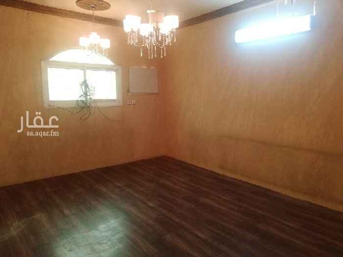 1582844 دور علوي مستقل
حي الخليج
5 غرف وصاله+ غرفه وحمام بالسطح
الدور نظيف