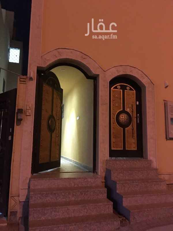 1294522 مجلس مع دورات مياة صالة كبيرة ٧في ٥ مطبخ مفتوح على الصالة غرفة نوم ماستر سطح صغير ... تنفع زوجين حديثي الزواج مع العلم شامله التكييف وفاتورة الكهرباء والماء