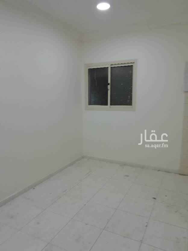 1509777 عزاب غرفتين وصاله ومطبخ ودوره مياة شامل الماء والكهرب على المالك
