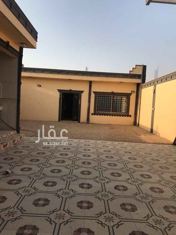 1671176 دور ارضي تأسيس دورين
مكون من مجلس رجال مشب دورة مياه
صاله غرفتين و دورة مياه مطبخ مع مستودع