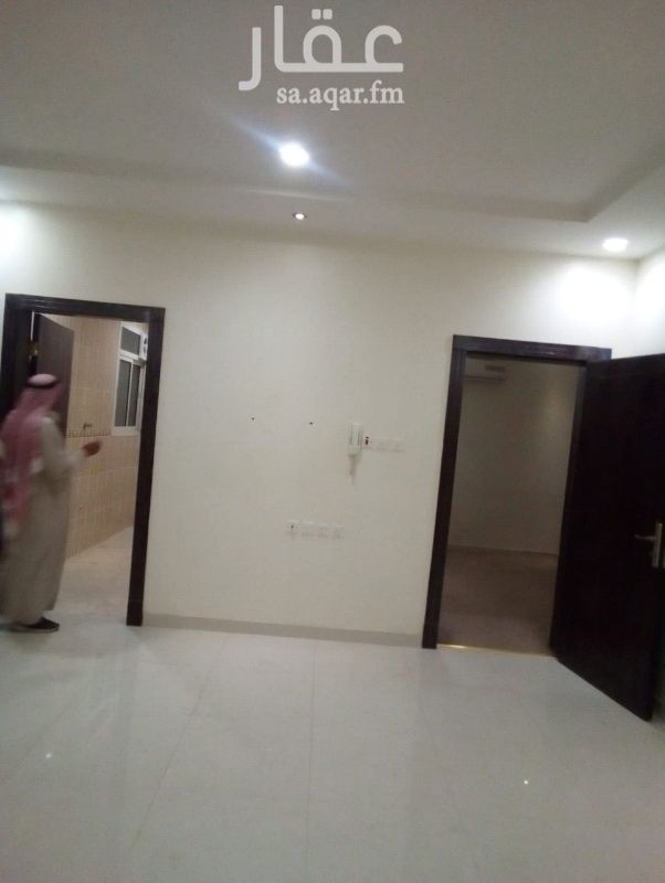 1403144 دور مستخدم نضيف
ارضي مدخل سياره
العوالي خلف مجمع نمار الطبي
0558405901
05091912016