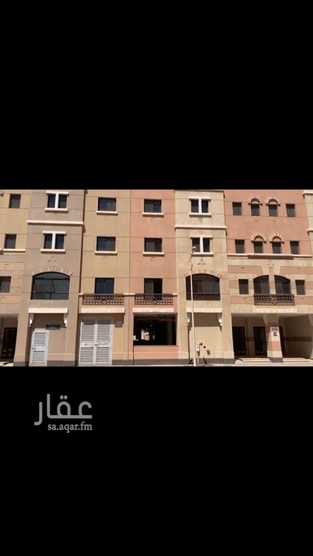 1574836 عماره بالسويدي بمجمع سكني
المساحه 2578
على شارع 20
العمر 8 سنوات
مكونه من 5 ادوار
من الدور الاول للرابع
كل دور اربع شقف
والدور الخامس شقه واحده
مساحة الشقه 156م
الشقه تتكون من
مجلس ومقلط بدورة مياه خاصه للرجال
مطبخ يوجد بداخل المطبخ غرفة خادمة مع دورة مياه
ثلاث غرف نوم
غرفه رئيسيه ماستر
وغرفتين يخدمها دورة مياه واحده
يوجد بالعماره باركنج
لكل شقه موقف خاص
كما يوجد غرفة حارس بدورة مياه
تحكم مركزى بالأجهزة
موتور مياه
عداد كهرباء مستقل لكل شقة
٢ مخرج طوارئ
٢ مصعد
لتواصل: 0533405769
