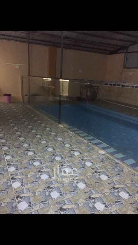 1283192 الاستراحه تبعد عن مشعر عرفات 4 كيلو
الطريق المودي للاستراحه عباره عن جلد تقريبا3 كيلو
تتكون من قسمين رجال ونساء
قسم الرجال عباره عن مجلس 6*7 ودورة مياه ومسبح وحوش
وقسم النساء يتكون من غرفة نوم 4*4 وصالة 8*5 ومطبخ ودورة مياه وحوش
ويوجد ملعب طائرة صغير وحفرة مندي