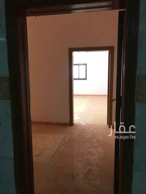 1762327 شقه ثلاث غرف وصاله وحمامين ومطبخ راكب موقع افضل من ممتاز
