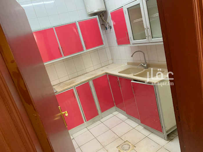 1751434 ملحق للايجارنظيف جدا / الرياض في حى الحزم شارع المشتل،،،،يتكون من 2 غرف واسعه، و صاله واسعة ، و مطبخ، وحمام، و سطح خاص للمستاجر، قريب من جميع الخدمات . للتواصل:0542222736