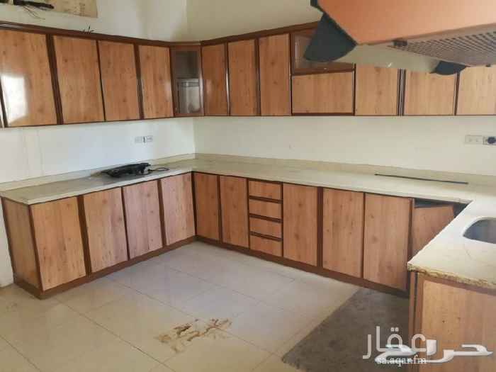 1547006 فيلا للايجار بالدوحه الشماليه ، مدينة الظهران ، موقع مميز ، مواصفات ومميزات كامله ، قريب من المواقع المهمه والطرق السريعه ، حمام سباحه، مصعد ، 4 غرف نوم وغرفة متعددة الاستخدامات وغرفة سائق ومطبخ خارجي ، وبوفيه في كل دور ، صالتين ومجلس وطعام، الايجار 100 ألف سنويا .