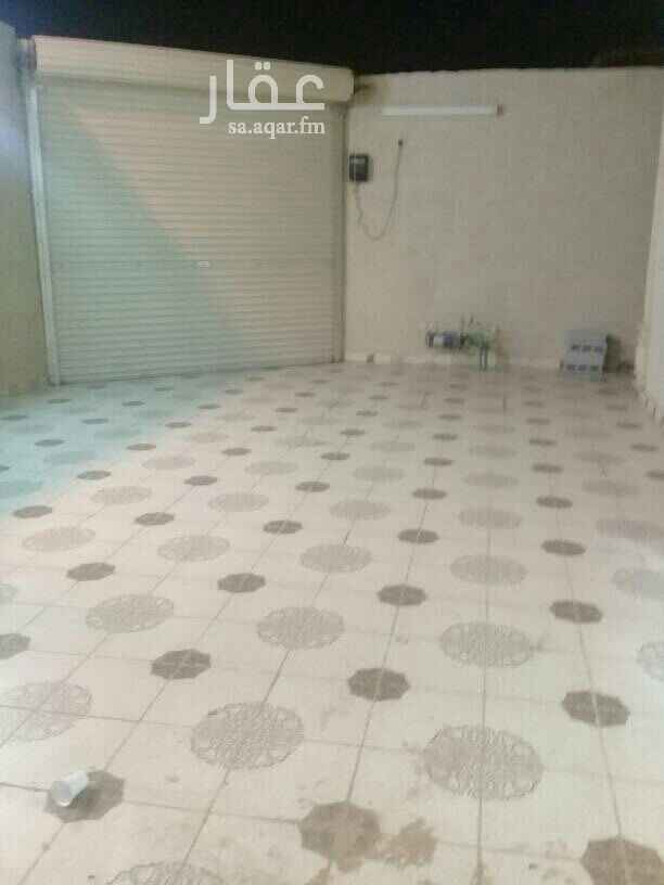 1689120 دور ارضي للايجار ٤٥٠متر على شارعين مستخدم نظيف جدا ٤غرف نوم ومجلس ومجلط ومشب ومدخل سياره وغرفة سائق وغرفة خادمه قريب جدا جميع الخدمات متوفره السعر ٤٠الف سعر النهائي
ملاحظه يوجد شقه فوق الدور ملحق ٤وصاله السعر ١٨الف الموقع موضح على العقار
