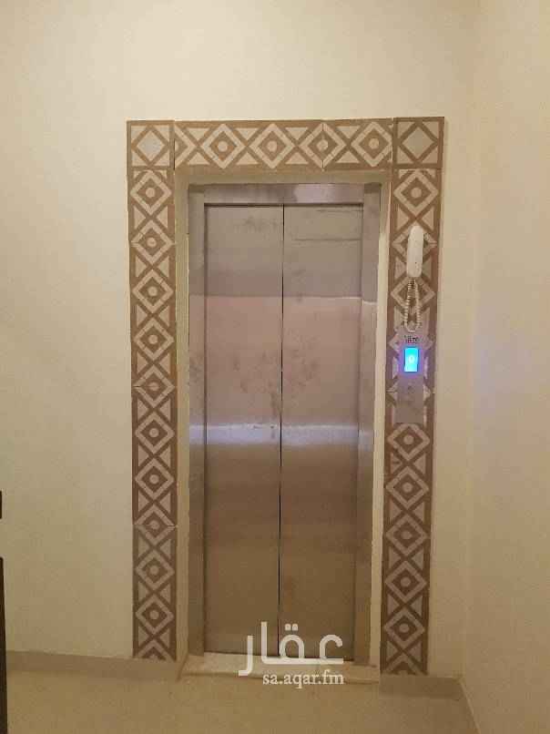 1589528 شقه جديده للايجار دور ثاني في فيلا بحي النرجس:
الشقه مكونه من:
مجلس وصاله و٣ غرف نوم +٣دورات مياه +مطبخ ومكييفات جاري تركيبهم +مصعد راكب
قيمه الايجار : ٣٥الف دفعتين
الموقع صحيح والحارس موجود دايما بالموقع
العساف للعقارات0533597897