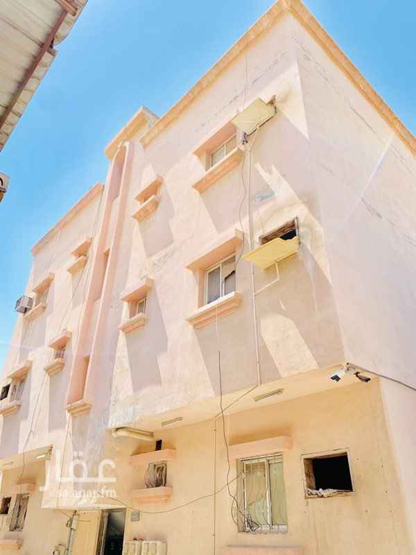 1746395 عمارة للايجار السنوي بالكامل
تتكون من ٣ ادوار وملحق
١٣ شقة
الشقة مكونه من مطبخ وغرفة ودورة مياة
مساحات الغرف ٤ x ٤
قريبة من المطاعم والخدمات