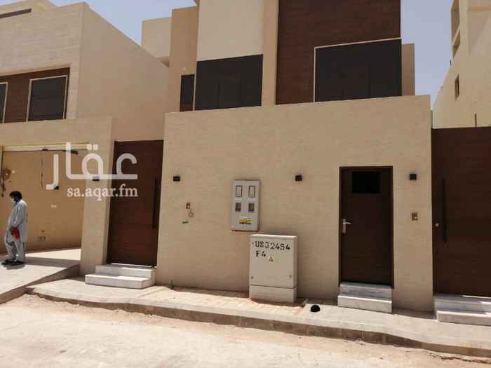 1578284 للبيع ٣فلل درج صالة
مع شقة
بحي الياسمين
المساحة ٣٦٠م لكل فيلا
*الدور الارضي*
مدخل سيارة غرفة سائق.
مجلس رجال صالة طعام صالة عائلية كبيرة مجلس نساء. مطبخ.
*الدور العلوى*
٤غرف نوم وصالة.
الشقة ٣غرف وصالة ومطبخ وحمامين.
علي السوم .
السعر تقريبا مليون و٨٠٠