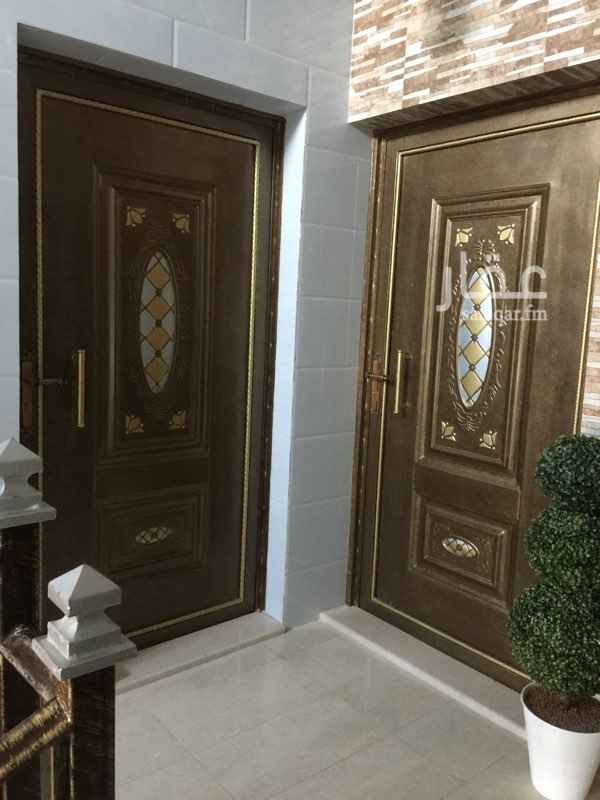 1409541 يوجد شقتين دور ثاني ما زالت تحت الانشاء تحتاج الى شهر فقط
راقيه جدا خزان مشترك مع الشقه المقبله 30طن
والعداد مستقل
للتواصل 0533638803