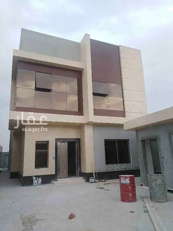 1584913 فله درج بالصاله جديده بحي ملقا الخزامي
تحت مجلس رجال ومقلط وصاله ومجلس نساء وملحق خارجي ومطبخ وغرفه سائق
الدور الأول :
5 اجنحه ماستر منها غرفه رئيسية كبيره وصاله.
السطح :
غرفه رياضيه وغرفه خادمه وغسيل.