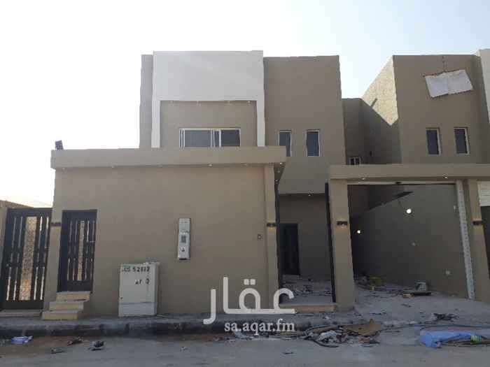 1297192 فيلا درج داخلي بدون شقق متلاصقة شارع ٢٠ شررقي بحي الامانة
الفيلا تتكون من :-
مجلس رجال . مقلط . ملحق خارجي . صالة كبيرة . مطبخ .
العلوي :- ٤ غرف نوم وصالة
البيع مليون و٥٠ الف ريال