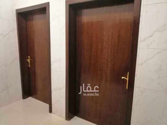 1686993 للإيجار بالعزيزية حي الشراع شقة ٤ غرف مكونه من مجلس ومقلط وصاله ومطبخ وغرفتين نوم ودورتين مياه الايجار ٢٠الف
للتواصل ابو مازن
0533783160
0546857423
