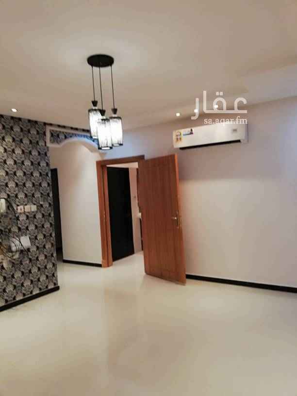 1689652 شقه للايجار 3غرف وصاله وسيعه قريبه من الخدمات شارع 25بالرمال الخنيني شقه ممتازه ديكورات حديثه كهرباء مستقله الدور الثالث بدون سطح يوجد بها مكيفات اسبلت