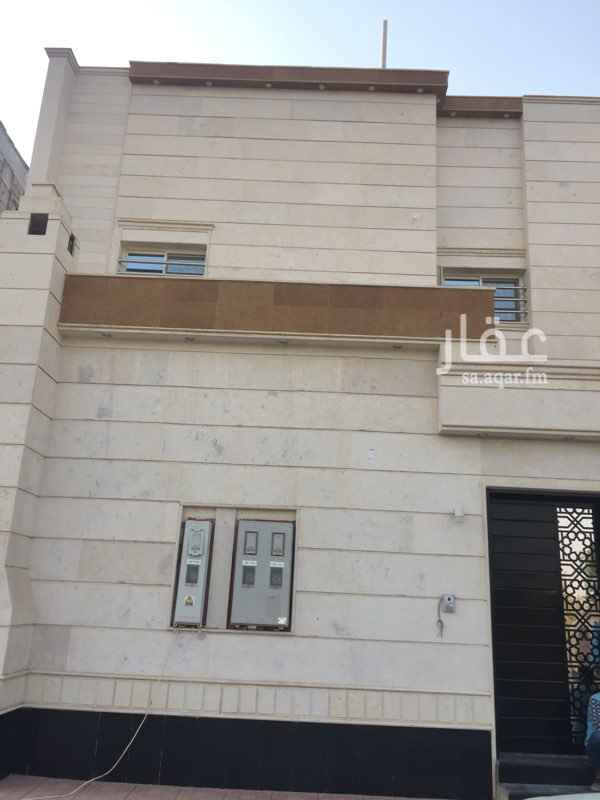 1599147 المواصفات :
فله درج داخلي وشقتين
الموقع : القادسيه
ثلاث غرف نوم فوق + غرفة غسيل + غرفة خادمه
الدور السفلي :
مجلس رجال + مقلط + صالتين + غرفه نساء
الموقع غير دقيق