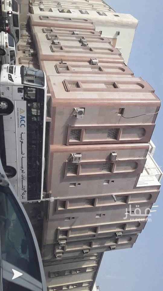 1724640 الوزيرية سكن لشركات والمؤسسات
للايجار بالكامل ٧ شقق مكونه من٤ غرف و ٣ حمامات وصاله ومدخلين عدادات مستقله
مجدده بالكامل
جميع الشقق يوجد فيها مكيفات سبلت ومطبخ راكب