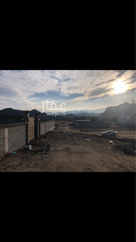 1633885 حوش مسلح بناء ممتاز جدا مقابل مسجد جامع في وسط ملكان مكان مرتفع وممتاز بالقرب من مجمع مدارس البنات
وثيقه موقعه من مكتب الارض موقعها ممتاز للتواصل واتس اب او اتصال صاحب الارض
٠٥٥١٤٢٦٣٦٤
تواصل مع صاحب الارض انا مجرد معلن