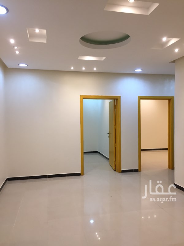 1511484 شقه للايجار بفيلا بحي اشبيليا الامير نظيفه جدا جوار مسجد العثيمين قريبه جدا من طريق الامام سعود والخدمات تفتح علي برحه تتكون من ثلاث غرف وصاله وحمامين ومطبخ
للتواصل:-
أمير:0534099996