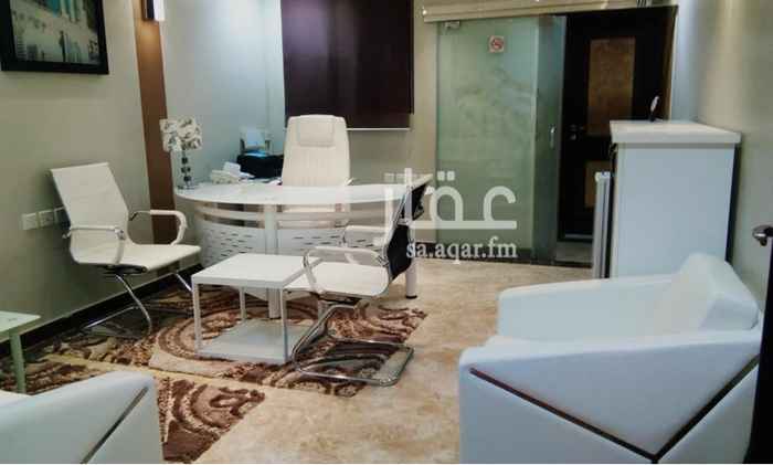 1265680 مكتب أصغر مساحة 21م2 غرفة وحدة ودورة مياة ومطبخ بالسنة مجهز شامل الخدمات ب 34650 ريال معروض مجهز فقط يشمل كل الخدمات ماعدا إصدار الرخصة لأن مساحته صغيرة ماتطلع عليه رخصة.. لازم المساحة تكون أكبر من 24م2 عشان تطلع له رخصة البلدية.
يمنع الاتصال منعاً باتاً الرجاء التواصل واتس أب.