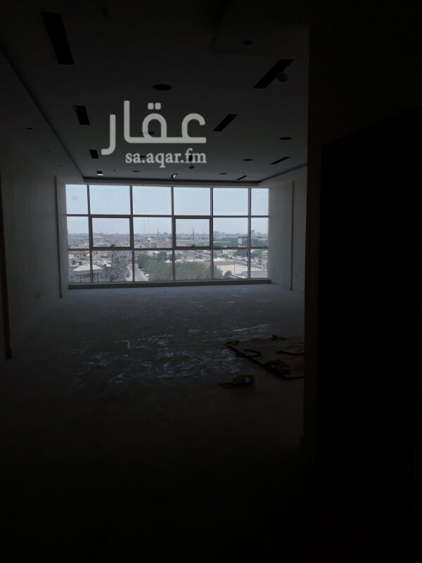 1105457 مكاتب مكيفة فخمة
جميعها مطله على الشارع
مجهزة بنظام حرائق الدفاع المدني
واجه المبنى زجاج وكلادينق عازل للحراره
يوجد مصعد ومواقف