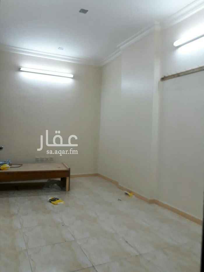 1564169 الموقع حي النزهه شارع عثمان بن عفان
غرفه وحمام وبوفيه