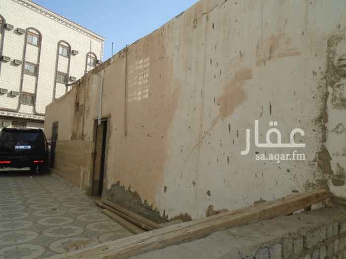 1444283 بيت شعبي للايجار السنوي للعوائل فقط مكون من ٣ غرف وصالة ومطبخ و ٢ دورة مياه وحوش فيه خيمة بيت شعر