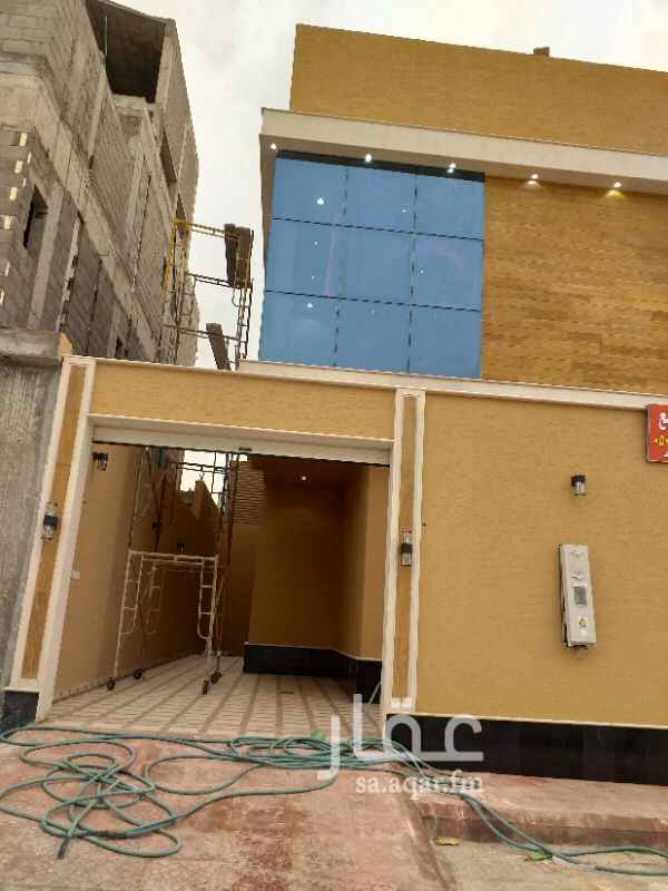1504303 للبيع فله درج صاله حي القيرون شمال سلمان مساحه ٢٧٠م شارع ٢٠ شرقي
الاستفسار اتصل