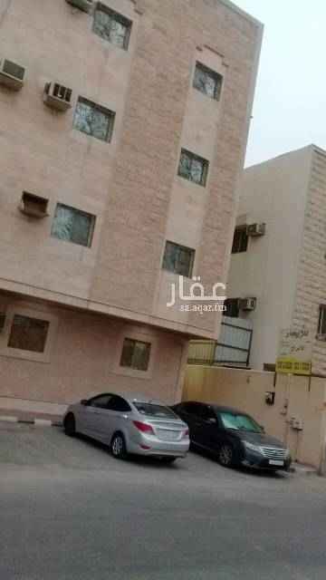 1712394 شقة تتكون من غرفتين نوم ومجلس وصالة ودورتين مياه متوفر الدور الارضي والاول والثاني
مكتب الابراج العقاري
0534255500