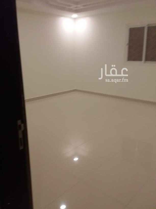 1401400 شقة دور ثاني في مجمع نظيفة جدا جدا جدا مكيفات مطبخ راكب