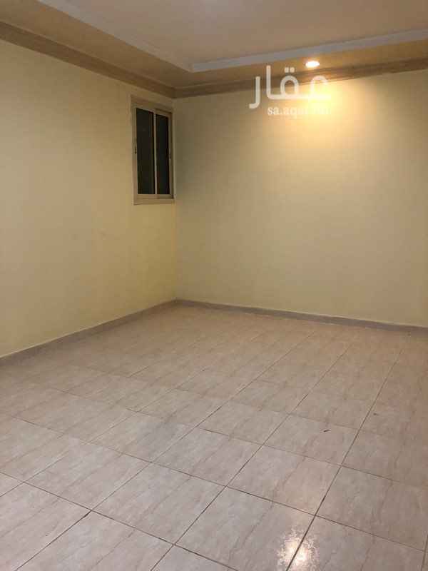 1660311 اربع غرف وصالة ودورتين مياة راكب مكيفات ومطبخ
عمارة الوديان شقة ١٤