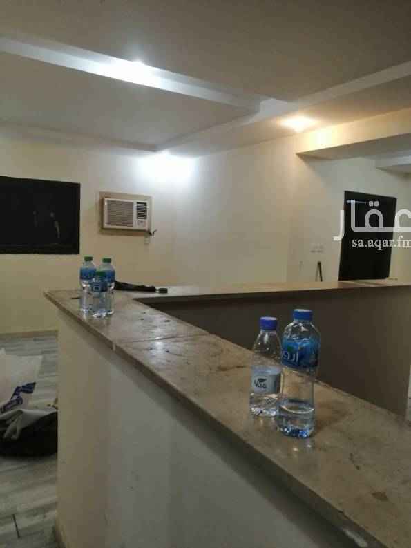 1707683 غرفتين وصاله ومطبخ وحمام مكيفات ومطبخ راكب حي الملك فيصل شارع محمد بن عثيمين مقابل مدارس ام سلمه وقريبه من شارع الكهرباء والسدحان وقريبه من المسجد والمدارس شارع
يوجد بها عامل نظافة