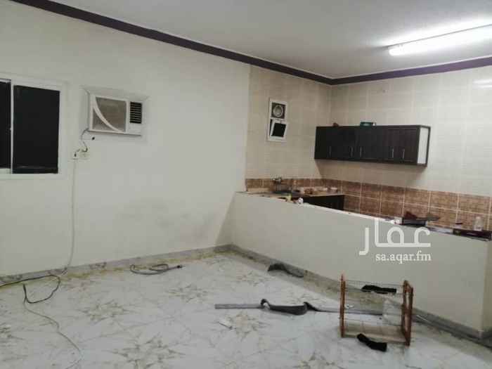 1738776 غرفة وصاله ومطبخ وحمام مكيفات ومطبخ راكب حي الخليج شارع محمد الثقفي مع يوسف بن سويلم دور اول علوي قريبه من شارع الكهرباء والأمير بندر قريبه من المسجد
