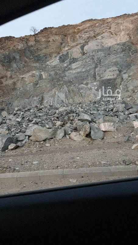 1621590 للبيع بمخطط ولي العهد بمكه المكرمه ٧مساحه ٦٠٠م٢ شارع ٢٥ بها جبل خفيف مطلوب ١٧٠ الف قابل للتفاوض