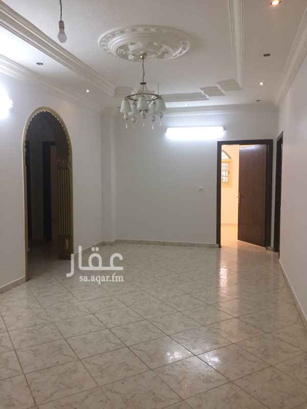 1514688 شقة في بطحاء قريش خلف مطعم حاشي باشا 4 غرف وصاله و 3 حمامات بمكيفاتها و المطبخ راكب المطلوب 18000