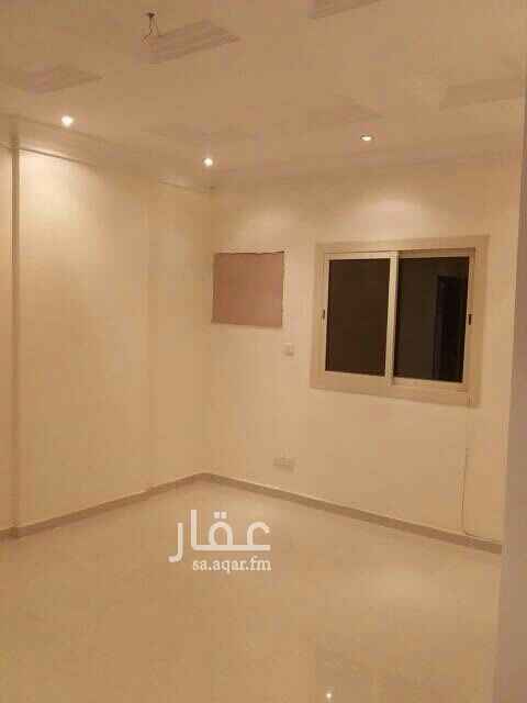 1689923 شقه للايجار ثلاث غرف وصاله ومطبخ واثنين دوره مياه الشقه اماميه مدخلين المطلوب 2000 الفل حي المروه الحرمين خلف مخازن المملكه العماره نظيفه