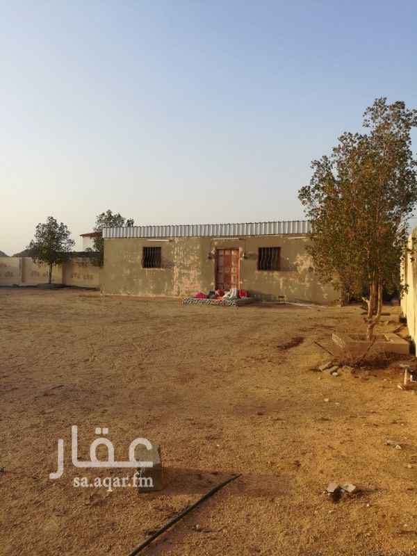 1377535 استراحه مكونه من غرفه وصاله و حمام ويوجد فيها كهرباء
بوثيقه رسميه
