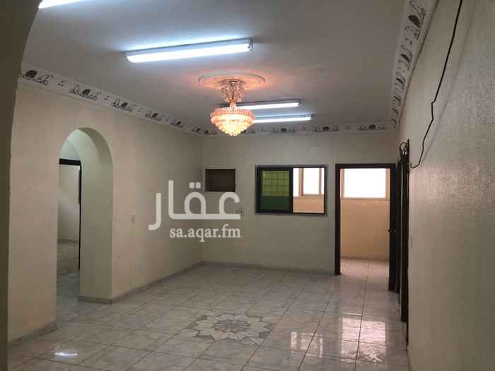 1080290 يوجد شقه بالدور الاول غرفتين نوم ومجلس وصاله كبيره ومطبخ مستقل وغرفة شغاله ومدخلين ودورتين مياه